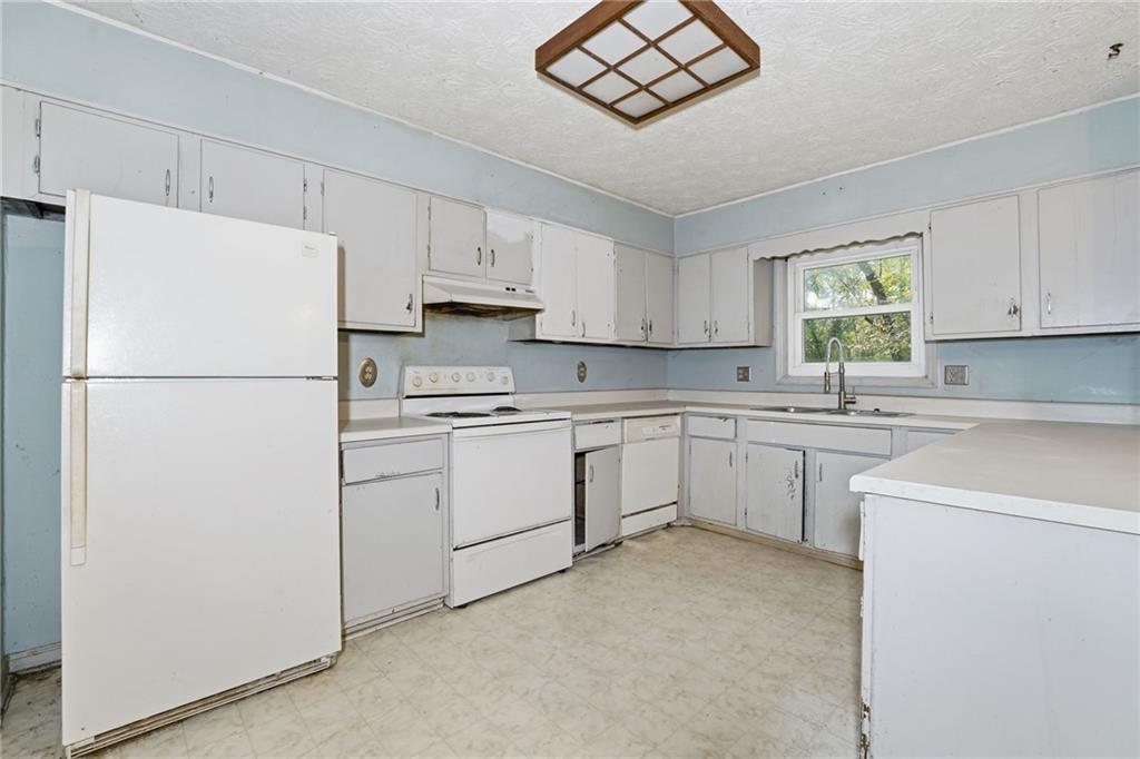 767 Starmist Court NE