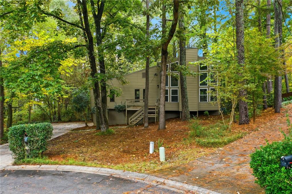 767 Starmist Court NE