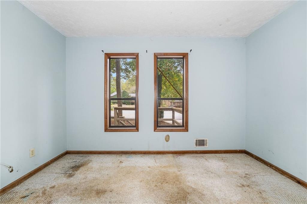 767 Starmist Court NE