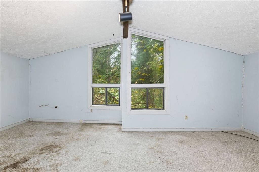 767 Starmist Court NE