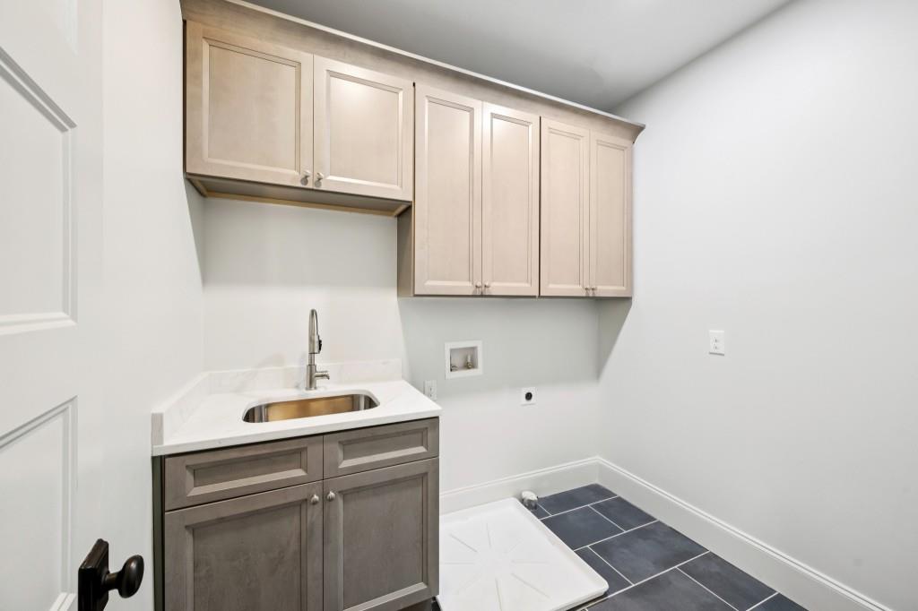 541 Oakland Avenue SE Unit A