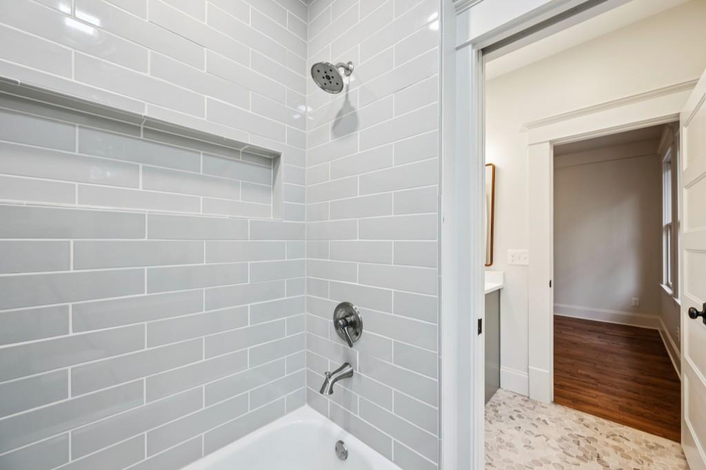 541 Oakland Avenue SE Unit A