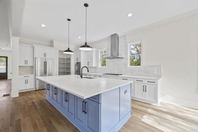 611 Foster Park Lane