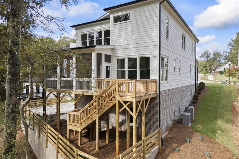 611 Foster Park Lane