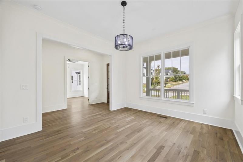 611 Foster Park Lane