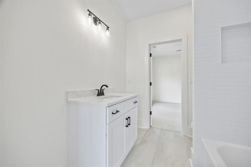 611 Foster Park Lane