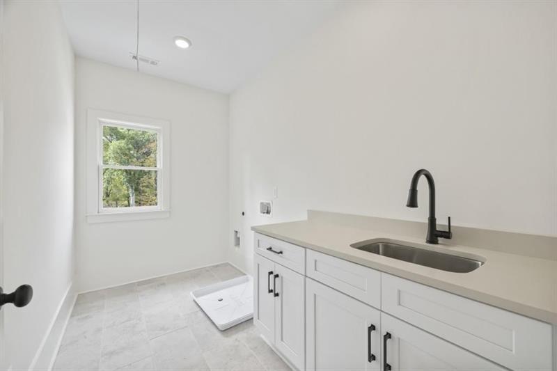 611 Foster Park Lane