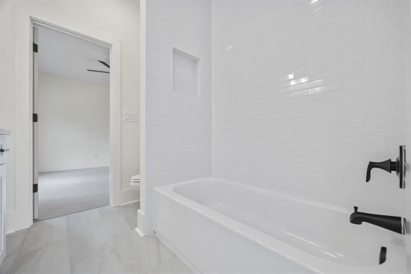 611 Foster Park Lane