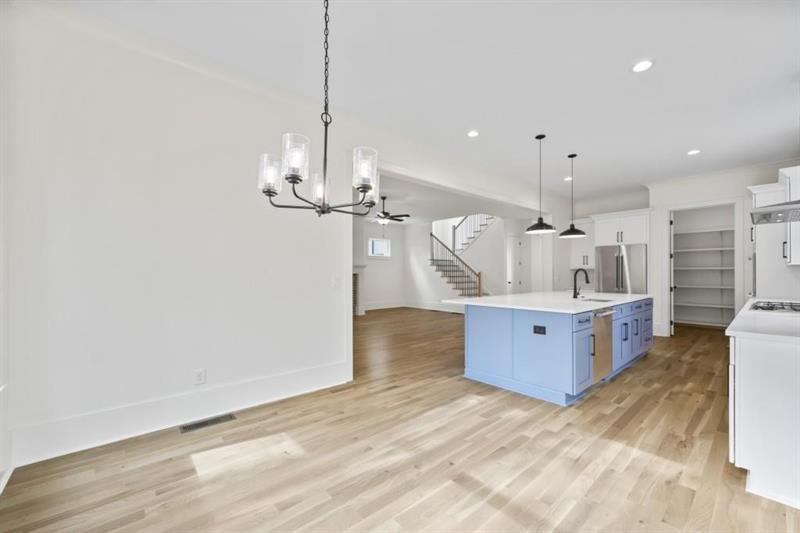 611 Foster Park Lane