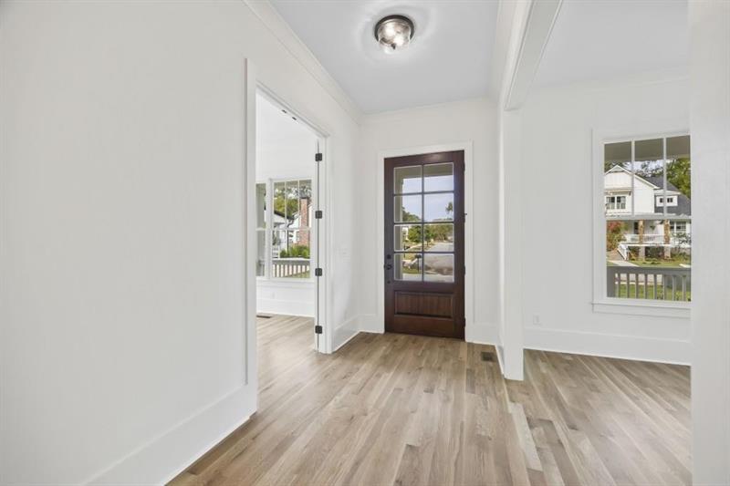 611 Foster Park Lane