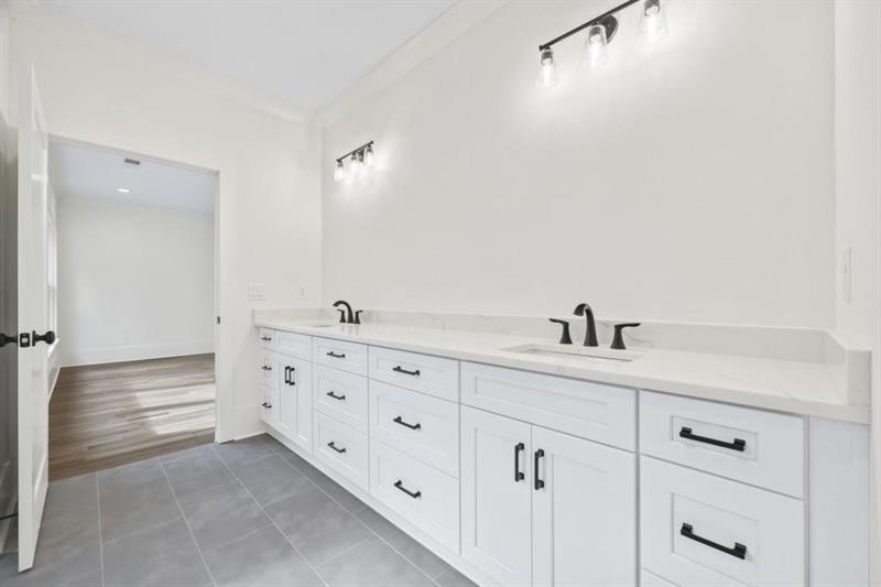 611 Foster Park Lane