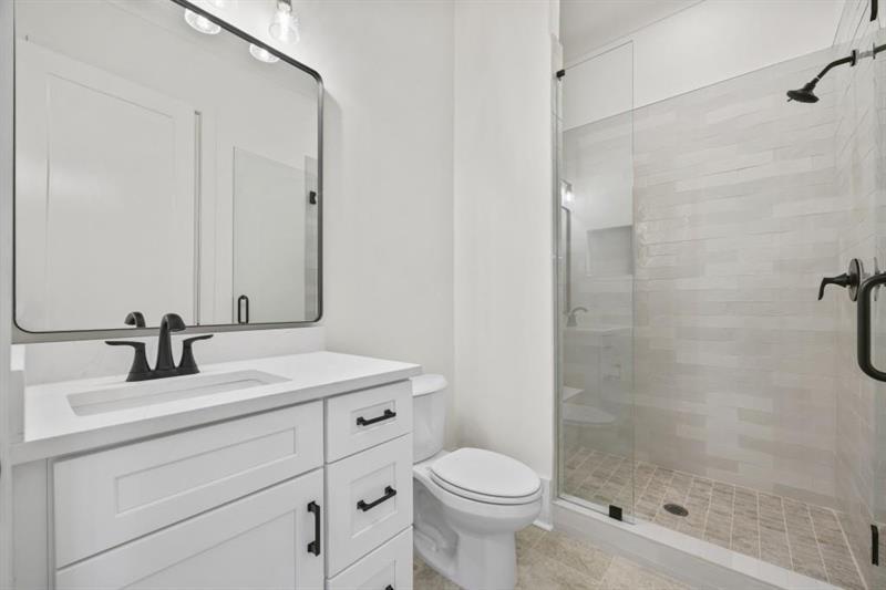 611 Foster Park Lane