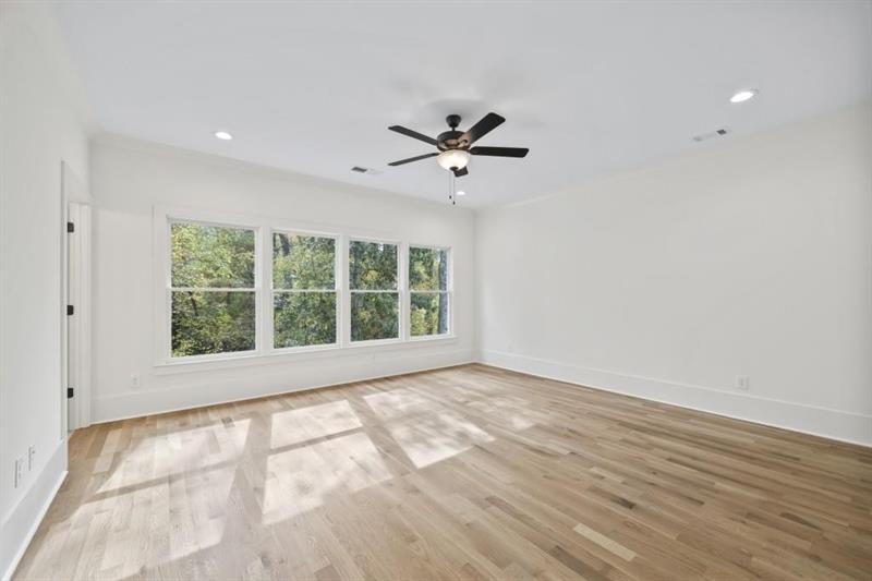 611 Foster Park Lane