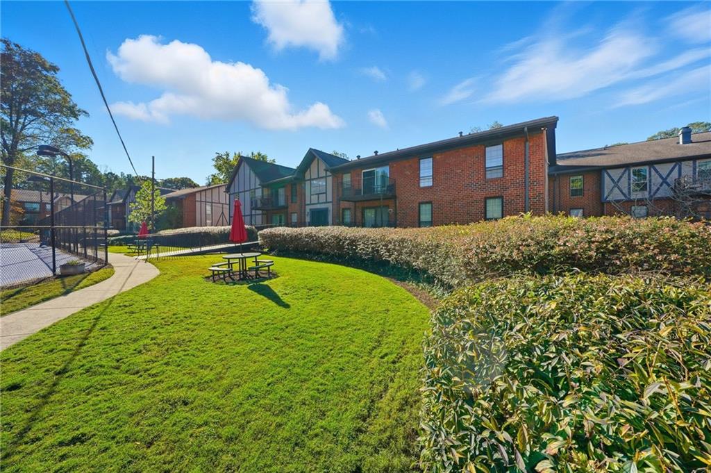 6851 Roswell Road Unit H29