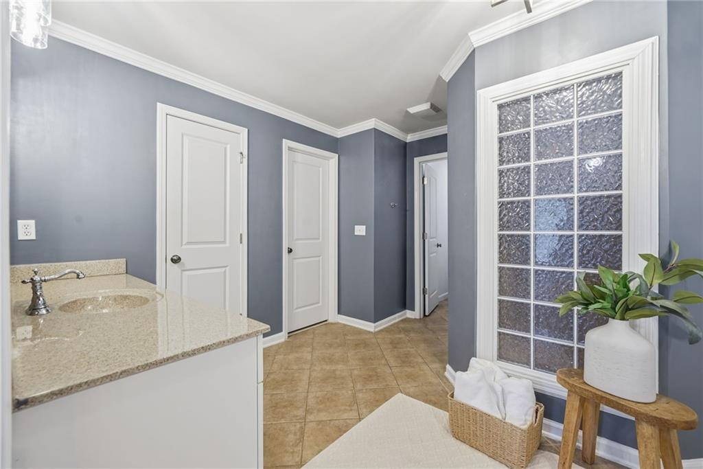 2584 Porchside Place SE