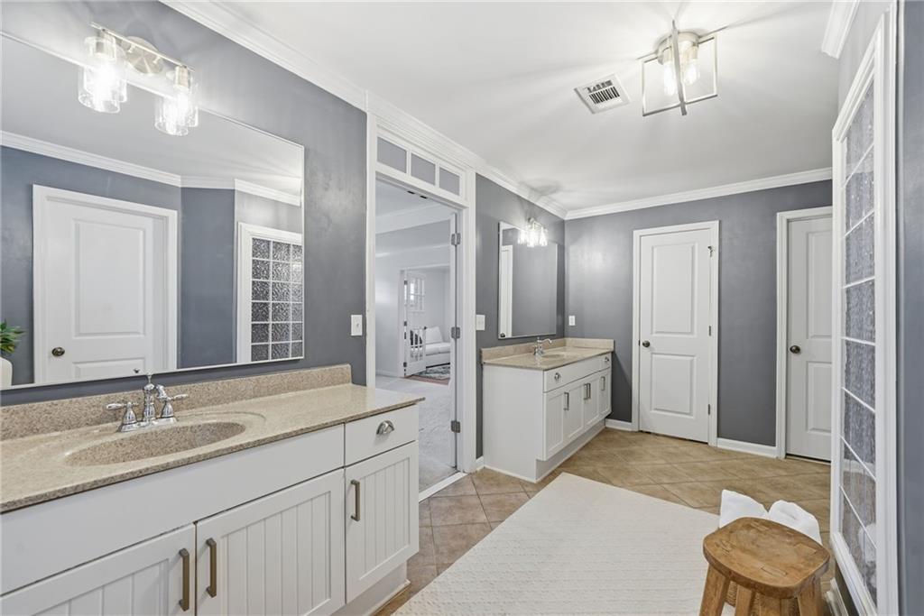 2584 Porchside Place SE