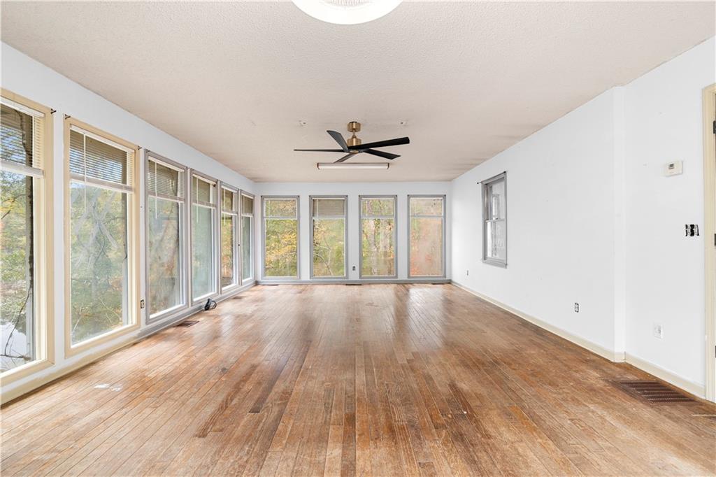 3177 Spring Lake Drive NE