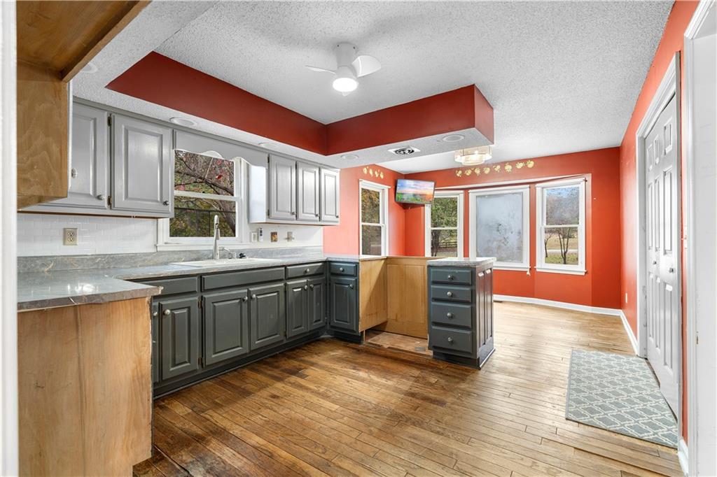 3177 Spring Lake Drive NE