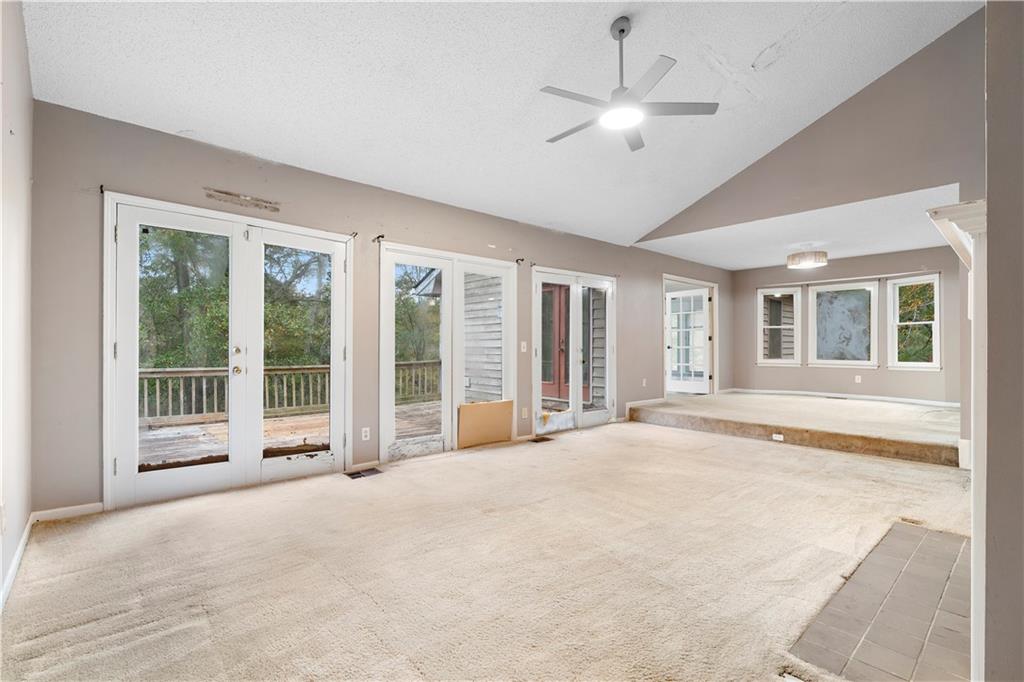 3177 Spring Lake Drive NE