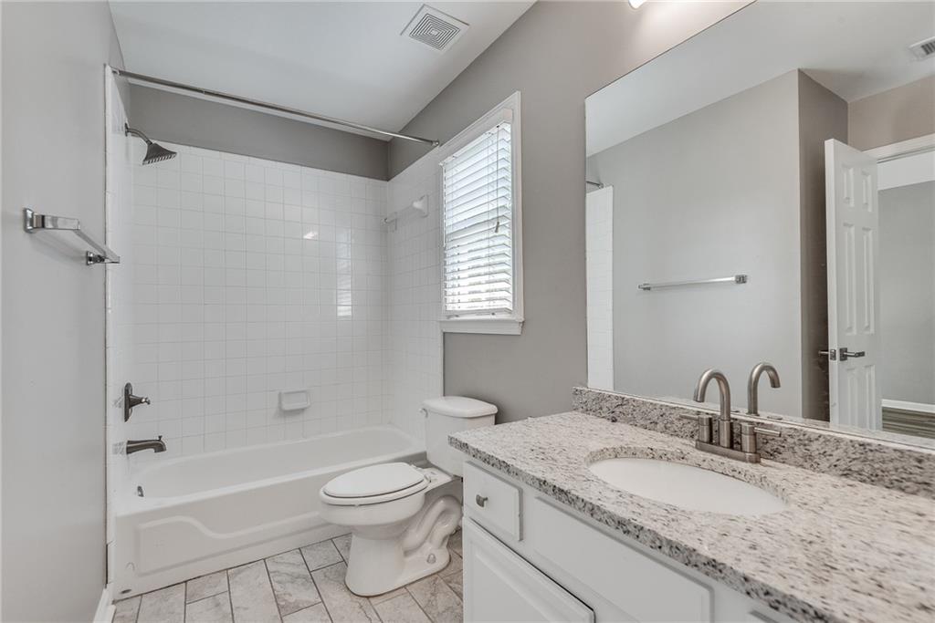 2251 N Shallowford Road