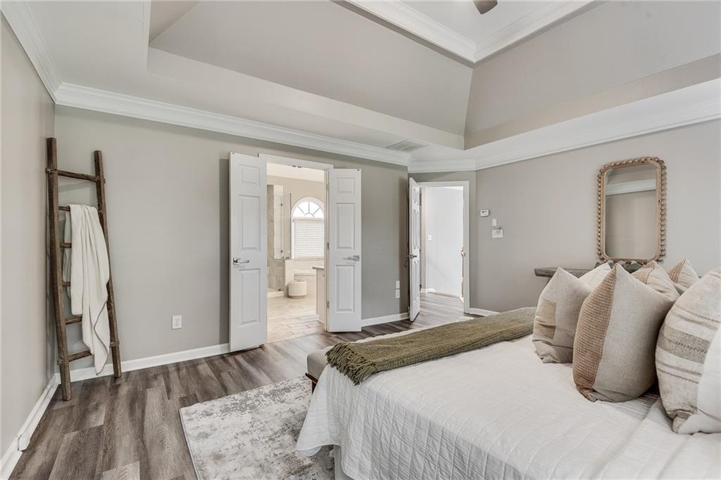 2251 N Shallowford Road