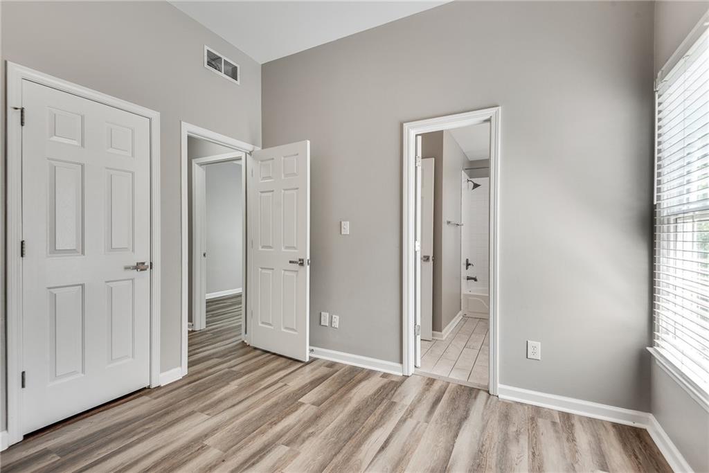 2251 N Shallowford Road