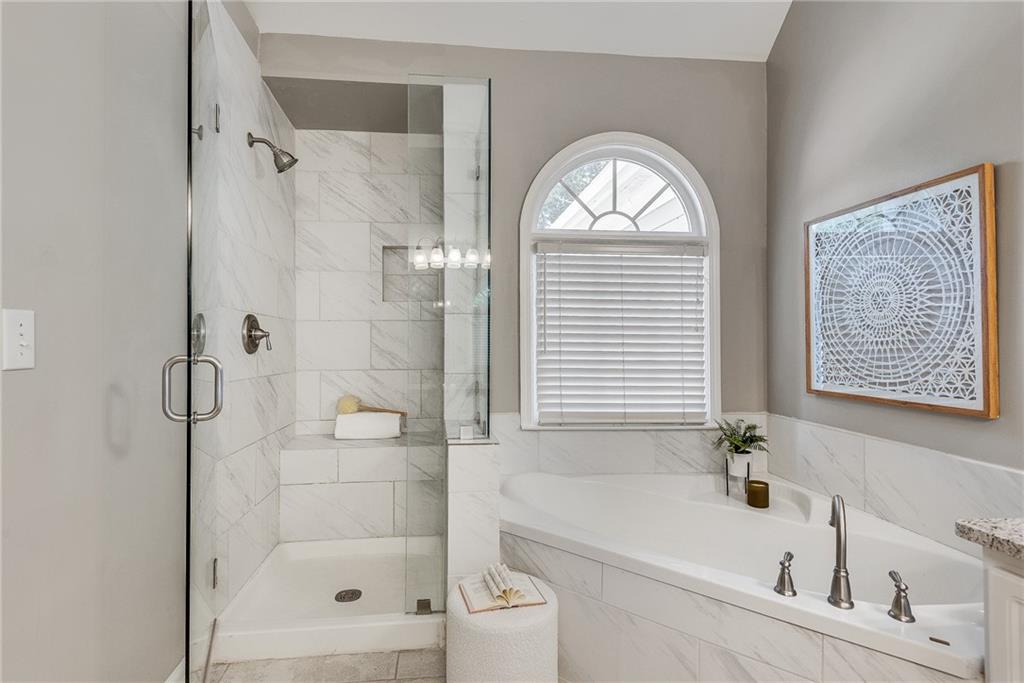 2251 N Shallowford Road