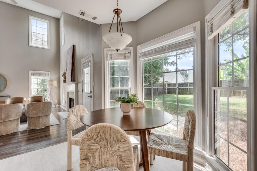 2251 N Shallowford Road