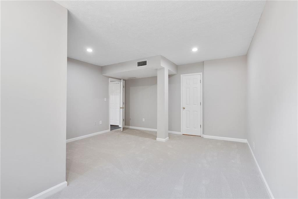 1447 Southland Vista Court NE