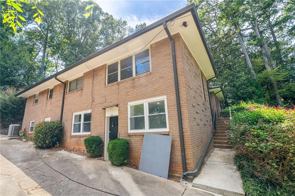 1447 Southland Vista Court NE