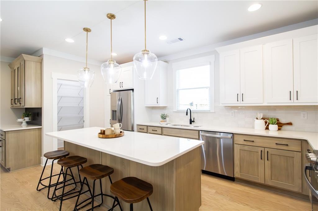 507 Casanova Street SE