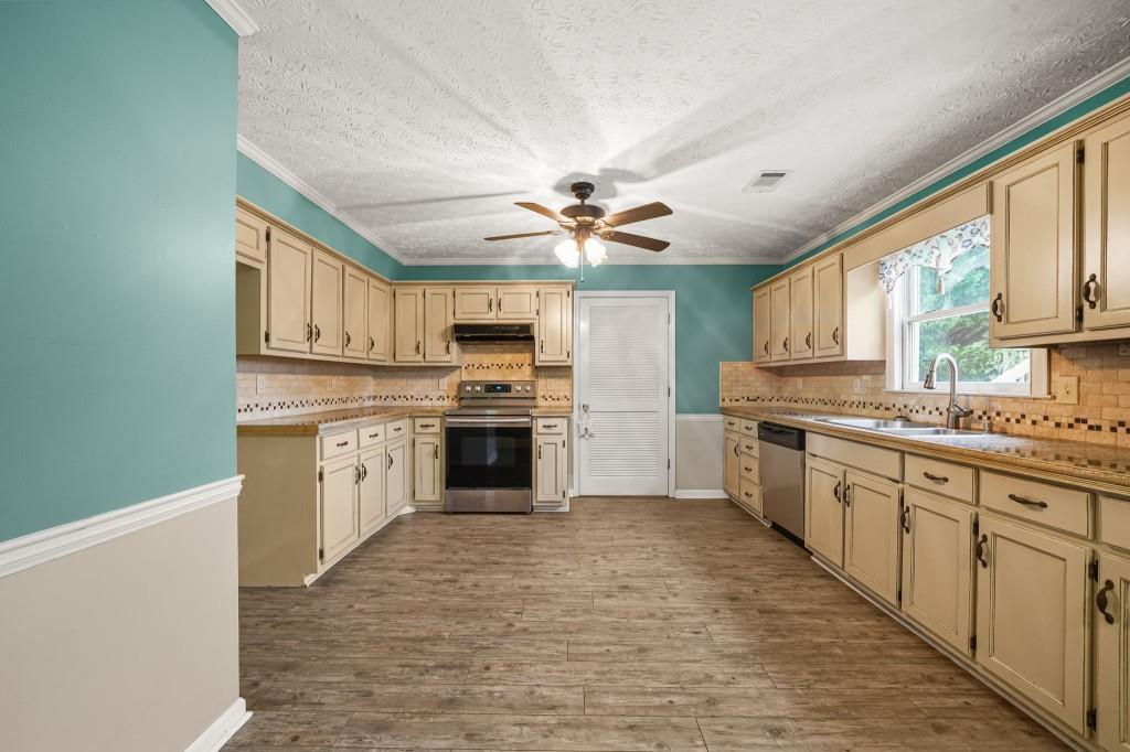 3685 Frankie Wade Lane