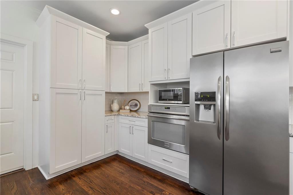 1605 Johnson Road NE