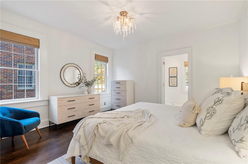 1605 Johnson Road NE