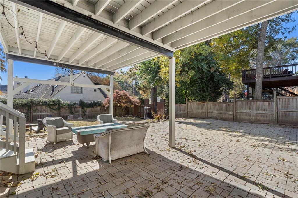 1605 Johnson Road NE