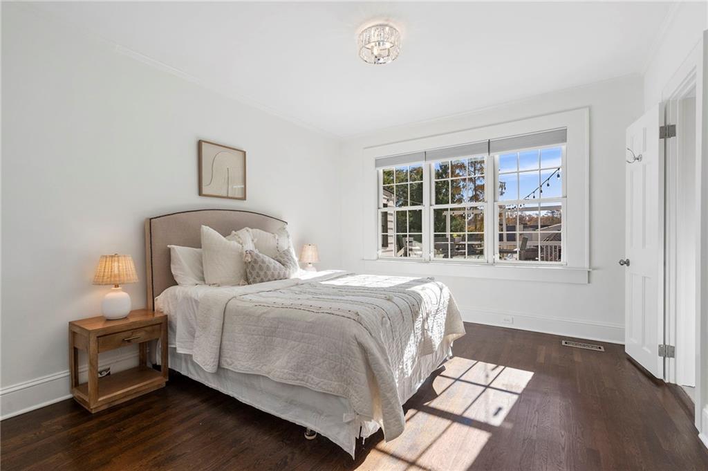 1605 Johnson Road NE