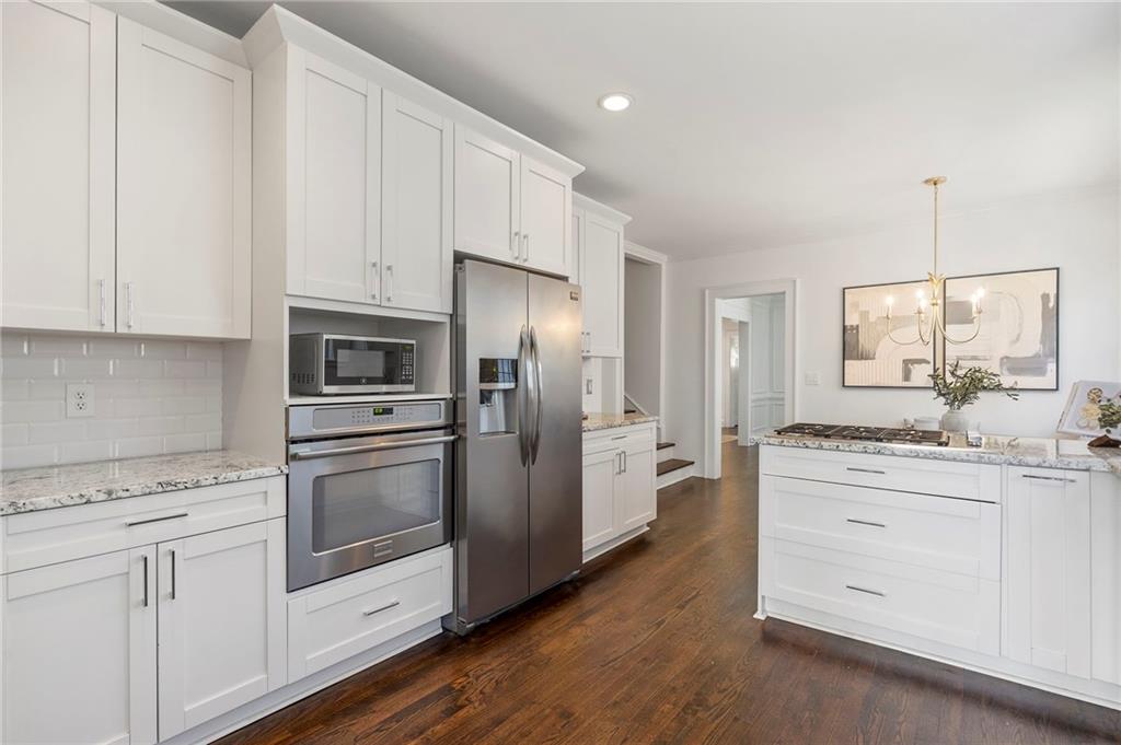 1605 Johnson Road NE