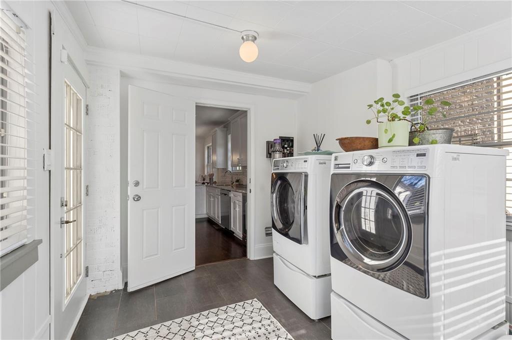 1605 Johnson Road NE