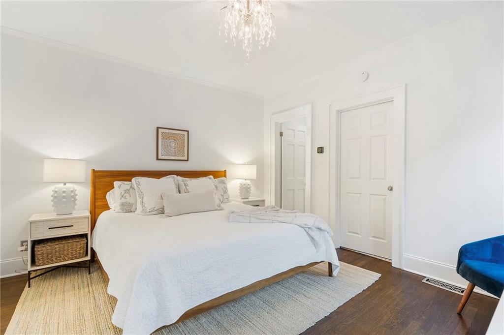 1605 Johnson Road NE