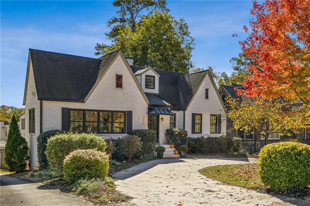 1605 Johnson Road NE