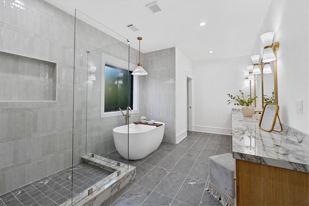 247 Greenwood Circle