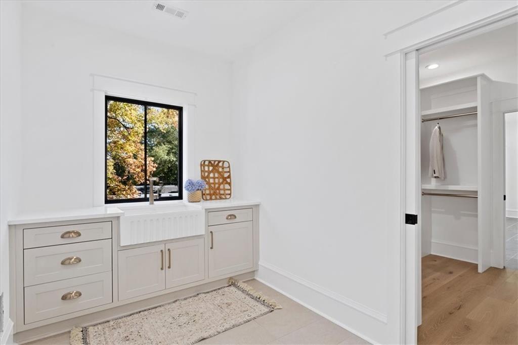 247 Greenwood Circle