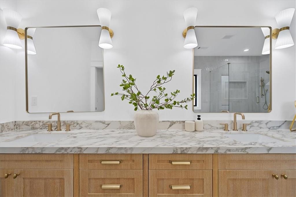 247 Greenwood Circle