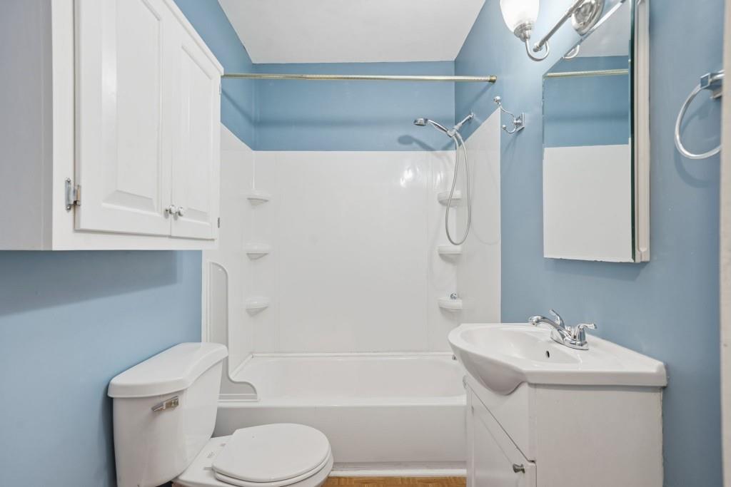 2518 Pine Lake Place