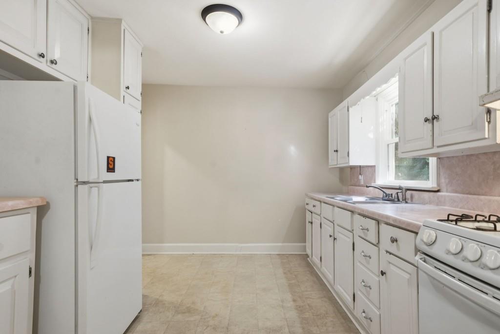 2518 Pine Lake Place