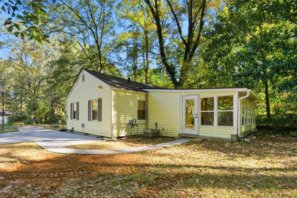 2518 Pine Lake Place