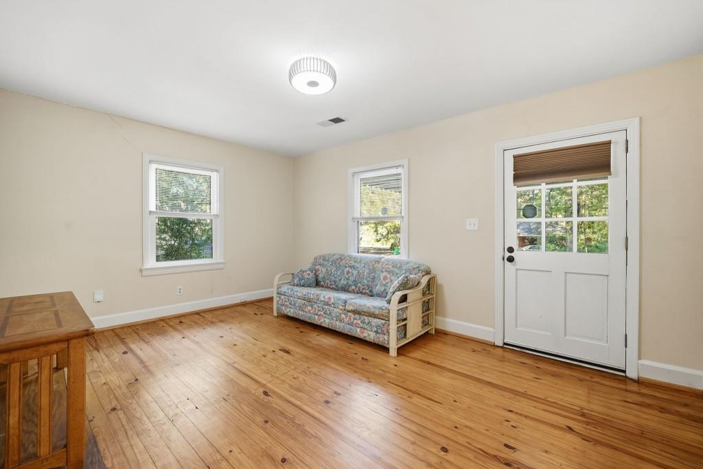 2518 Pine Lake Place