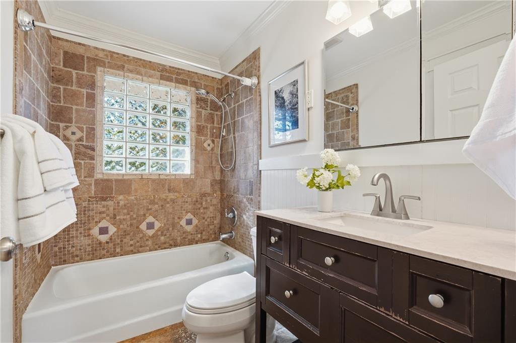 2290 Engineers Drive SE