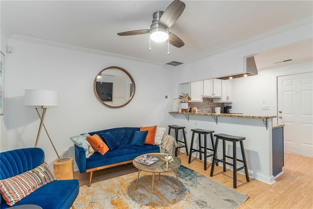 210 Sampson Street NE Unit 3