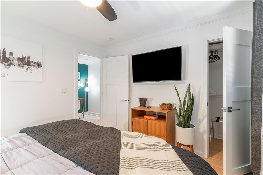 210 Sampson Street NE Unit 3